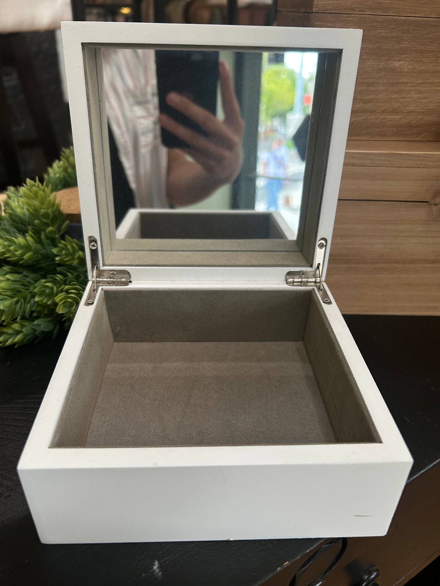 White Jewel Box