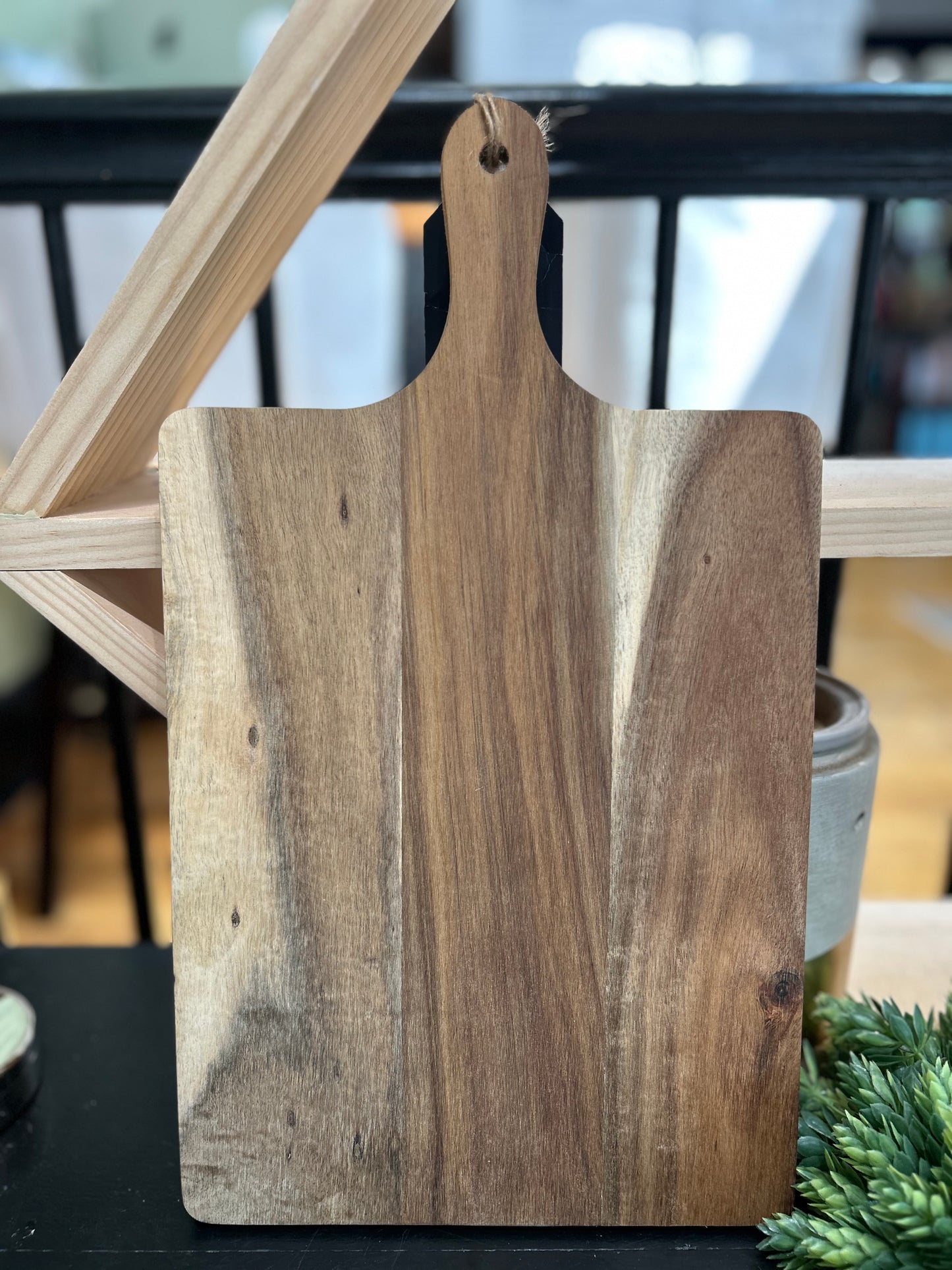 Handle Acacia Board